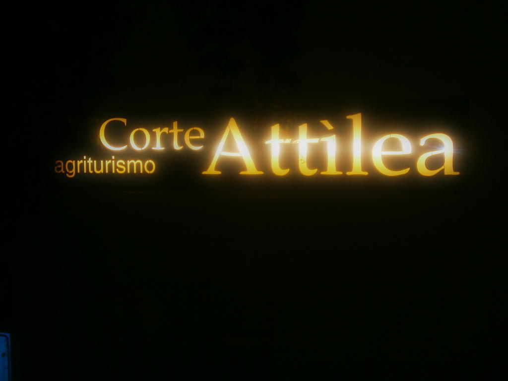 Corte Attilea Valeggio sul Mincio Esterno foto